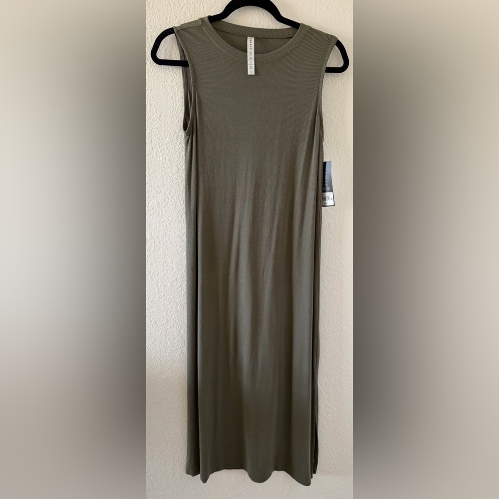 Kinesis Women’s Sleeveless Dusty Green Maxi Dress Size-Small